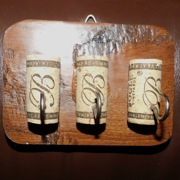 Handmade Wine Cork Key Hanger Rack Necklace Jewelry Holder Solid Wood 3 Hook - Picture 4 of 6